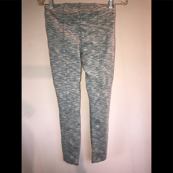 Old Navy Grey and White Leggings - Picture 2 of 3